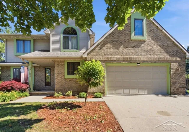 3rd image of 4708 N Trail Wood Cir, Midland, MI 48642 | MLS# 50212381