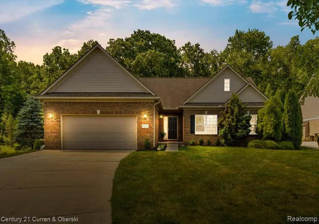 Homes for sale in Flat Rock, MI | 27099 Celtic Dr, Flat Rock, MI 48134 | MLS# 61005359