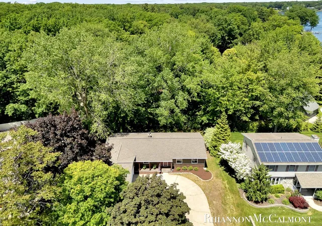 Photo 3 of Sale Pending at 16151 Terrace Rd, Spring Lake, MI 49456 | MLS# 70520458 | Listing updated on 2026-09-06