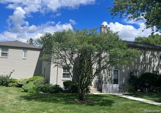 Homes for sale in Birmingham, MI | 1722 Graefield Rd #46, Birmingham, MI 48009 | MLS# 61011281