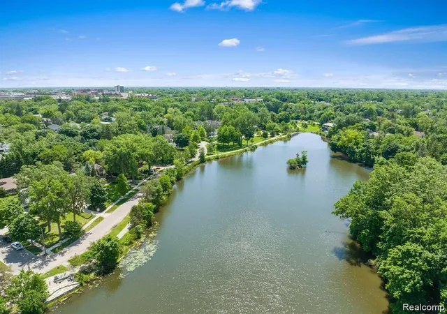 Homes for sale in Birmingham, MI | 1722 Graefield Rd #46, Birmingham, MI 48009 | MLS# 61011281