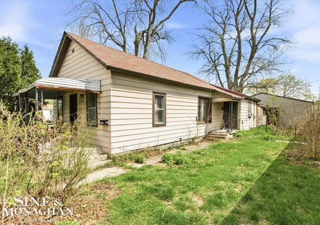 Homes for sale in Port Huron, MI | 1532 Poplar St, Port Huron, MI 48060 | MLS# 50205239