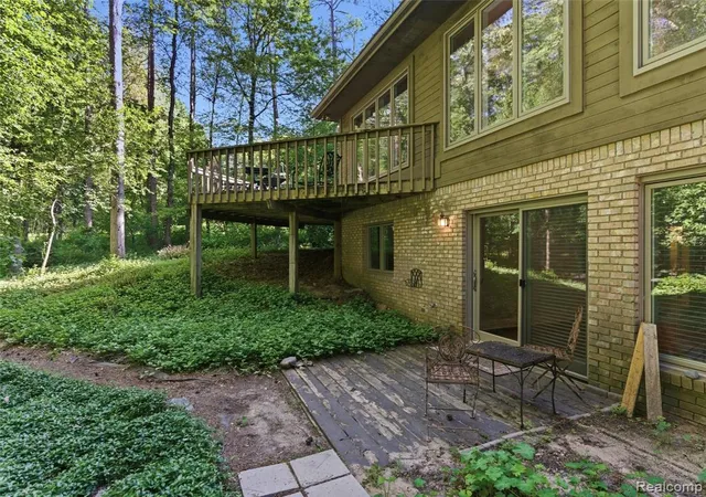 80th image of 202 Nakomis Trl, Lake Orion, MI 48362 | MLS# 60999238