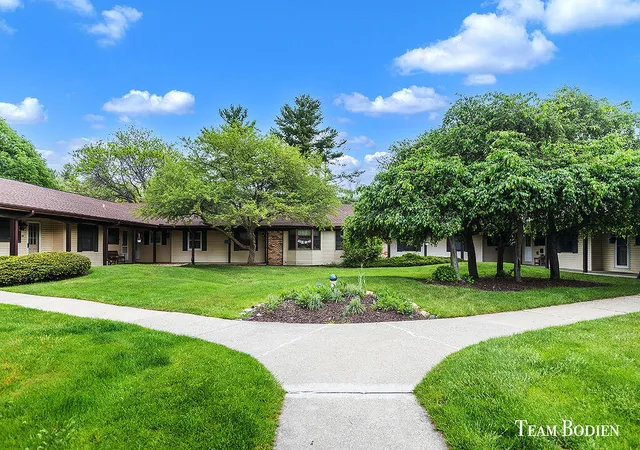 3rd image of 201 Bona Vista Dr #21, Grand Rapids, MI 49504 | MLS# 70533063