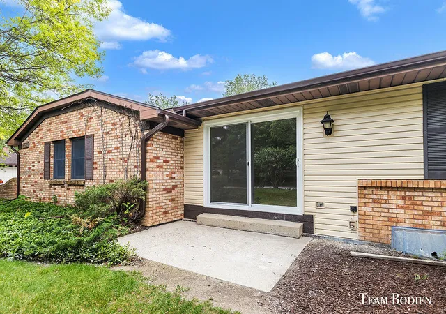 4th image of 201 Bona Vista Dr #21, Grand Rapids, MI 49504 | MLS# 70533063