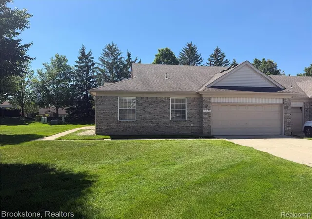 Homes for sale in Clinton Township, MI | 41021 Glenleven Ct, Clinton Township, MI 48038 | MLS# 61002394