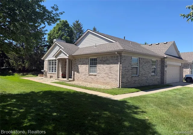Homes for sale in Clinton Township, MI | 41021 Glenleven Ct, Clinton Township, MI 48038 | MLS# 61002394