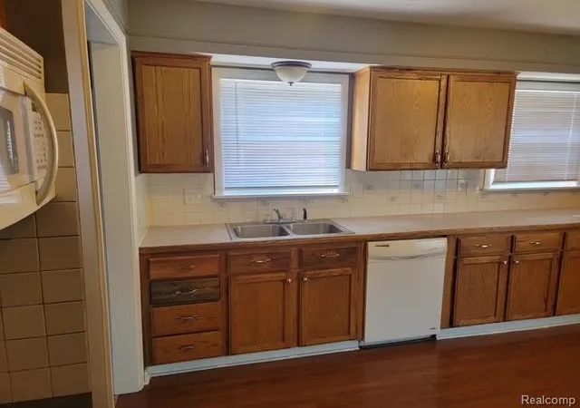 Homes for sale in Eastpointe, MI | 24312 Flower Ave, Eastpointe, MI 48021 | MLS# 60992646