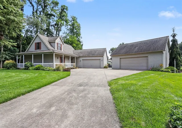 1st image of 56695 Chippewa Dr, Three Rivers, MI 49093 | MLS# 70553096