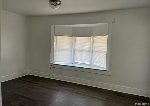 3rd image of 2150/2152 Crane St, Detroit, MI 48214 | MLS# 60097958