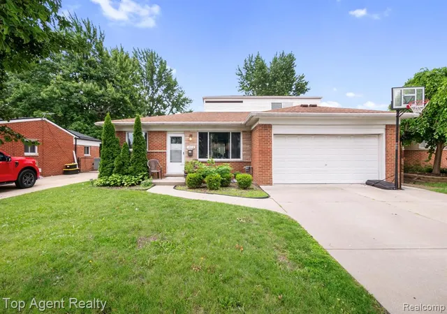 Homes for sale in Troy, MI | 13712 La Chene Ave, Troy, MI 48088 | MLS# 61005941
