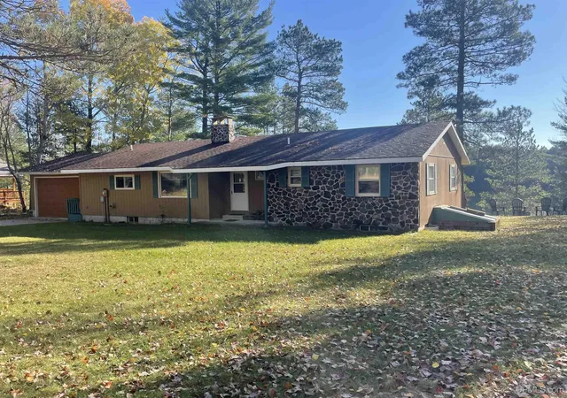 Photo 2 of Single family home for sale at 8301 Mirror Lake Rd, Munising, MI 49862 | MLS# 50192827 | Listing updated on 2026-06-30