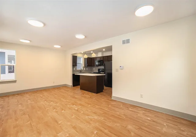 Homes for sale in Grand Rapids, MI | 2098 Linden Ave, Grand Rapids, MI 49507 | MLS# 70530325