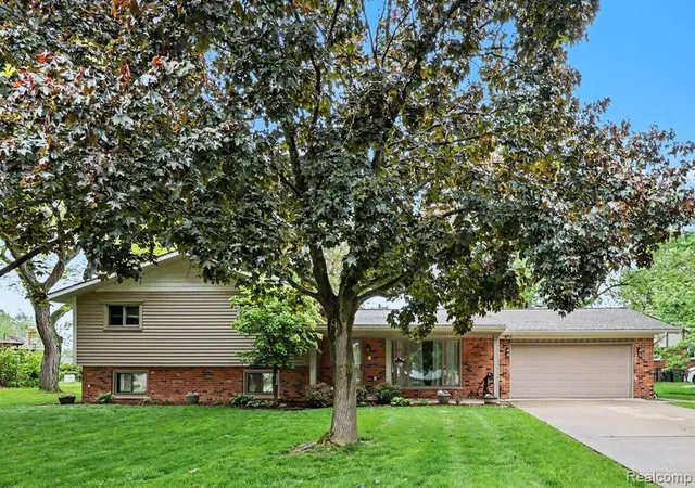 Photo 1 of Single Family Residence at 13555 Terry Dr, Shelby Township, MI 48315 | MLS# 60999823 | | Sold on 2026-07-21
