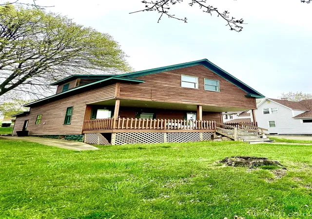 Photo 2 of Multi family home for sale at 827 S & 831 Stephenson Ave, Iron Mountain, MI 49801 | MLS# 50208093 | Listing updated on 2026-07-24