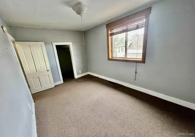 Homes for sale in Iron Mountain, MI | 827 S Stephenson Ave, Iron Mountain, MI 49801 | MLS# 50208093