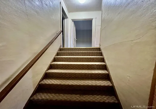 Listing Photo 4 - Condo for sale in building located at 827 S & 831 Stephenson Ave, Iron Mountain, MI 49801
