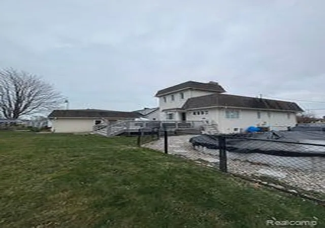 Homes for sale in Harrison Township, MI | 38850 Pardee St, Harrison Township, MI 48045 | MLS# 60979283