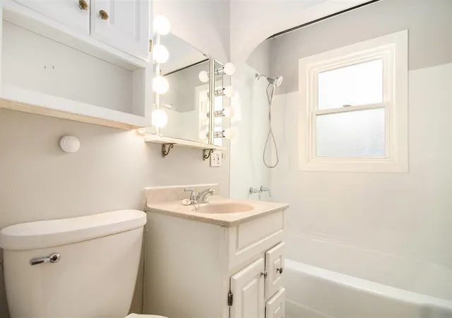Photo 3 of Sale Pending at 2461 Wyoming Ave, Wyoming, MI 49519 | MLS# 70502112 | Listing updated on 2026-01-12