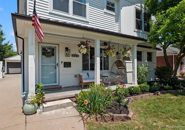 Photo 3 of Single family home for sale at 502 W Sunnybrook Dr, Royal Oak, MI 48073 5128 | MLS# 61011566 | Listing updated on 2026-08-29