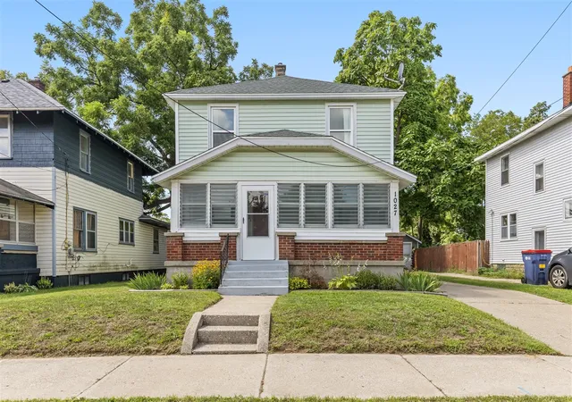 Photo 1 of Sale Pending at 1027 Dallas Ave, Grand Rapids, MI 49507 | MLS# 70554773 | Listing updated on 2026-09-01