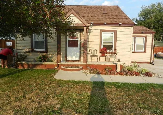 Photo 3 of Single family home for sale at 22416 Columbus Ave, Warren, MI 48089 | MLS# 50220137 | Listing updated on 2026-09-04