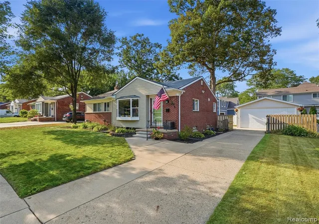 Photo 2 of Sale Pending at 8420 Northfield Blvd, Oak Park, MI 48237 1807 | MLS# 61025236 | Listing updated on 2026-09-02