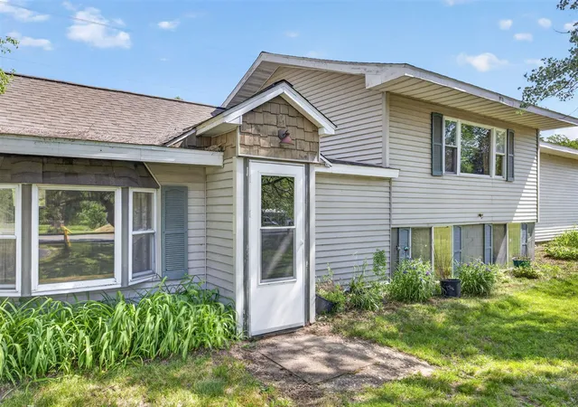 2nd image of 4717 E Fillmore Rd, White Cloud, MI 49349 | MLS# 70538007