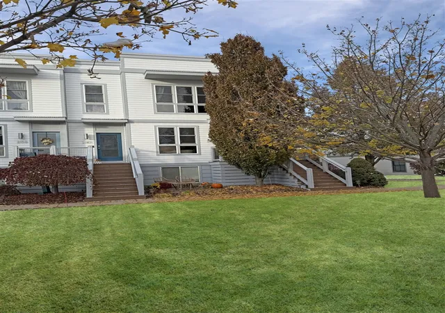 Photo 3 of Condo for sale at 2157 New Town Dr, Grand Rapids, MI 49525 | MLS# 70504705 | Listing updated on 2025-11-14