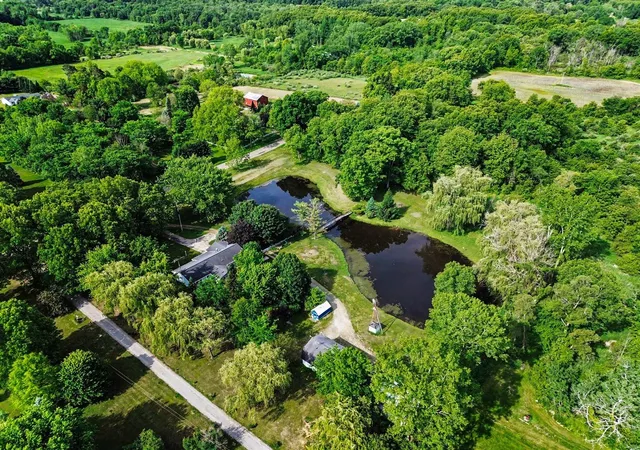 Homes for sale in Munith, MI | 9830 Kennedy Rd, Munith, MI 49259 | MLS# 70536084