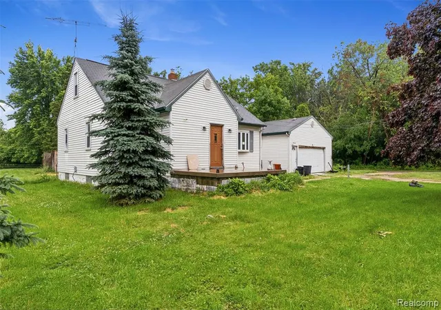 Homes for sale in Burton, MI | 5121 Lippincott Blvd, Burton, MI 48519 | MLS# 61002575