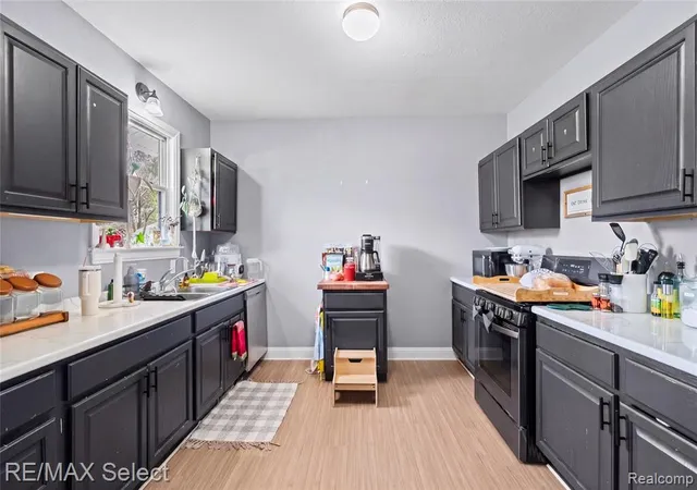 Photo 3 of Sale Pending at 206 S Shiawassee St, Corunna, MI 48817 | MLS# 61016231 | Listing updated on 2026-08-06