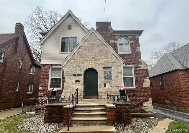 Homes for sale in Detroit, MI | 4830 Grayton, Detroit, MI 48224