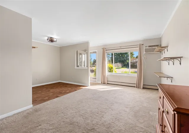 Listing Photo 5 - Condo for sale in building located at 25352 Potomac Dr, South Lyon, MI 48178 - Unit #7