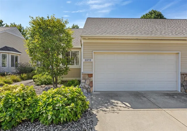 Photo 1 of Sale Pending at 2972 Edgestone Dr #19, Hudsonville, MI 49426 | MLS# 70554817 | Listing updated on 2026-08-30