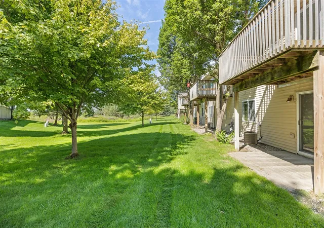 Listing Photo 2 - Condo for sale in building located at 2972 Edgestone Dr, Hudsonville, MI 49426 - Unit #19