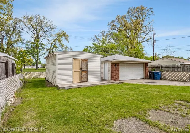Homes for sale in Westland, MI | 32544 Hazelwood St, Westland, MI 48186 | MLS# 60992667