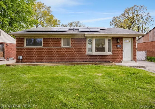 Homes for sale in Westland, MI | 32544 Hazelwood St, Westland, MI 48186 | MLS# 60992667