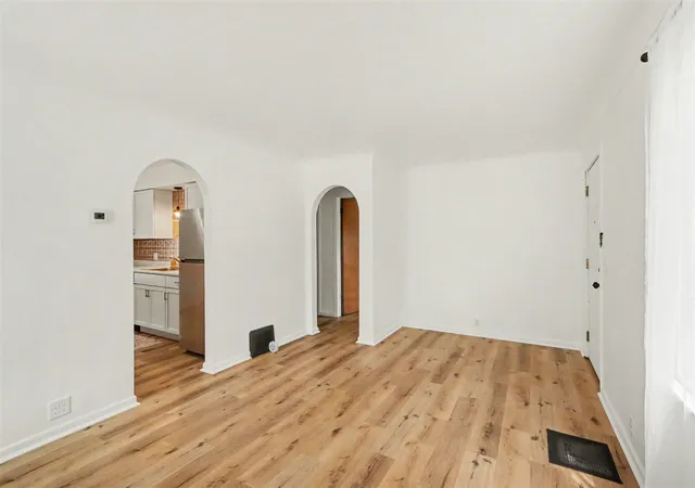 Photo 3 of Sale Pending at 830 Edison St, Kalamazoo, MI 49004 | MLS# 70542902 | Listing updated on 2026-08-31