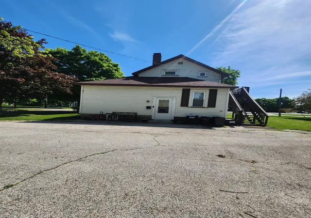 Homes for sale in Essexville, MI | 1006 Main St, Essexville, MI 48732 | MLS# 50209362