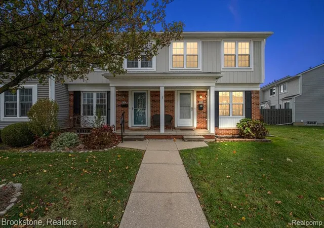 1st image of 36702 Park Pl Dr, Sterling Heights, MI 48310 | MLS# 60953476