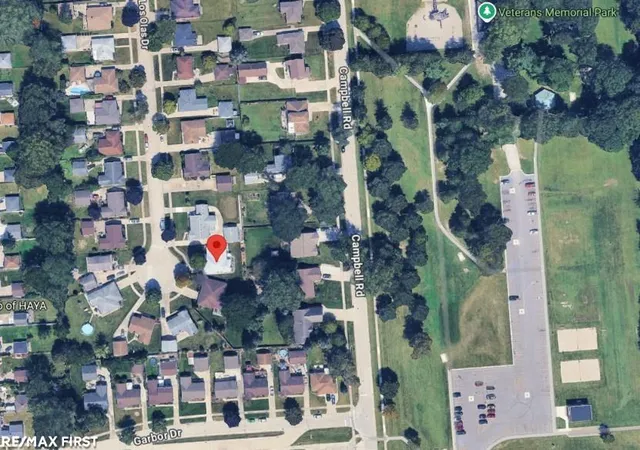 Photo 2 of Sale Pending at 27574 Los Olas Ct, Warren, MI 48093 | MLS# 50220249 | Listing updated on 2026-09-11