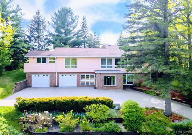 1st image of 30 Lakeview Dr, Marquette, MI 49855 | MLS# 50205462
