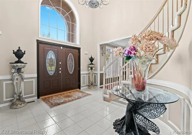 Photo 5 of Single family home for sale at 2955 Ivy Hl Dr, Commerce Township, MI 48382 | MLS# 61014668 | Listing updated on 2026-07-25