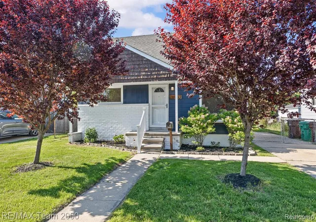 1st image of 28952 Bridge St, Garden City, MI 48135 | MLS# 60999116