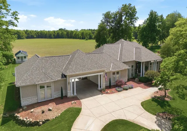 Photo 3 of Mansion for sale at 1920 High Mdw, Niles, MI 49120 | MLS# 70536506 | Listing updated on 2026-08-24