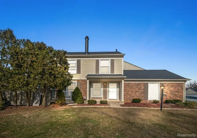 Homes for sale in Rochester Hills, MI | 1428 Crescent Ln, Rochester Hills, MI 48306 | MLS# 61007653