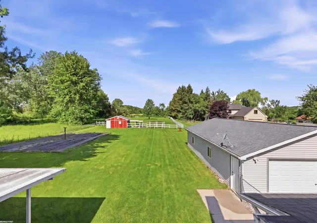 Homes for sale in Kimball, MI | 29 Pickford Rd, Kimball, MI 48074 | MLS# 50212082