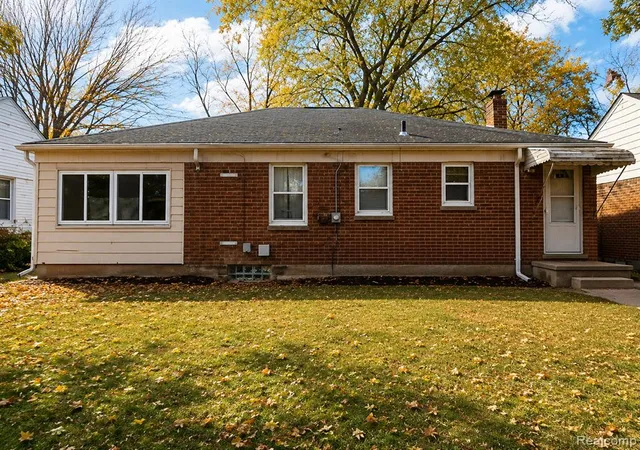 Homes for sale in Harper Woods, MI | 20882 Hawthorne St, Harper Woods, MI 48225 | MLS# 61007803