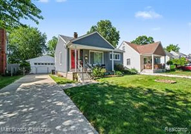 Homes for sale in Royal Oak, MI | 1022 Whitcomb Ave, Royal Oak, MI 48073 | MLS# 61009154